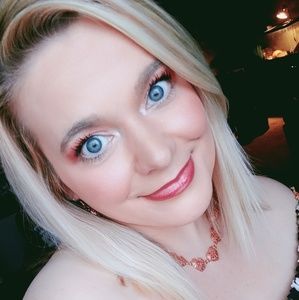 Meet your Posher, Jeanie